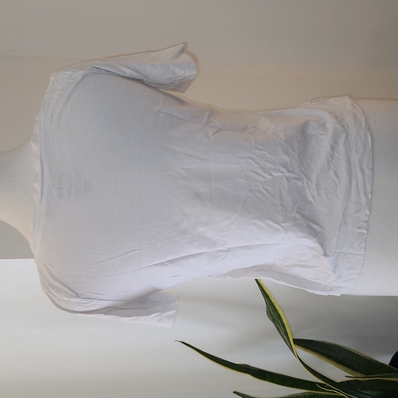 Uniqlo MoMA Special Edition Cropped Tee - Picture 3 of 5